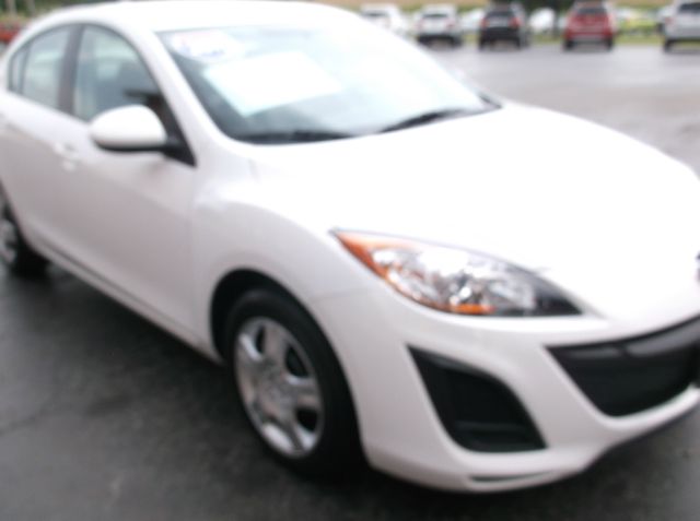 Mazda 3 2011 photo 10