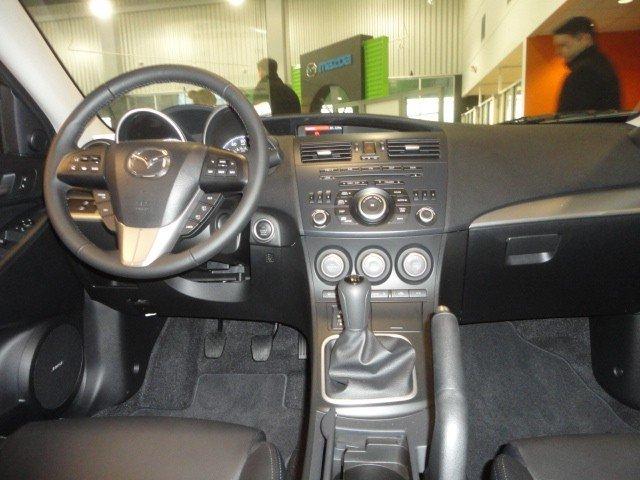 Mazda 3 2012 photo 2