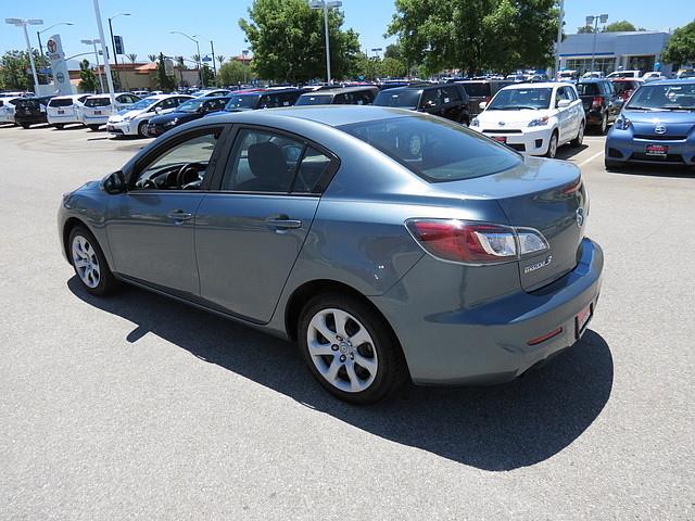 Mazda 3 2012 photo 9