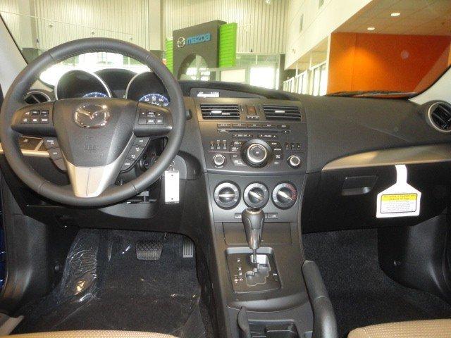 Mazda 3 2012 photo 2