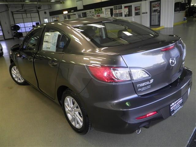 Mazda 3 2012 photo 2