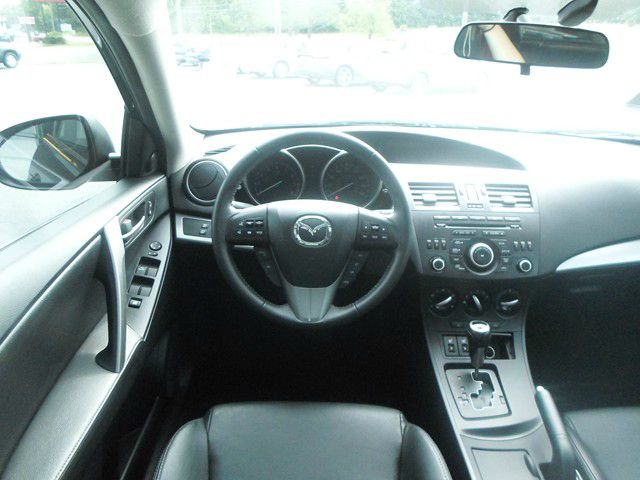 Mazda 3 2012 photo 2