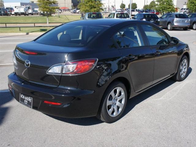 Mazda 3 2012 photo 2