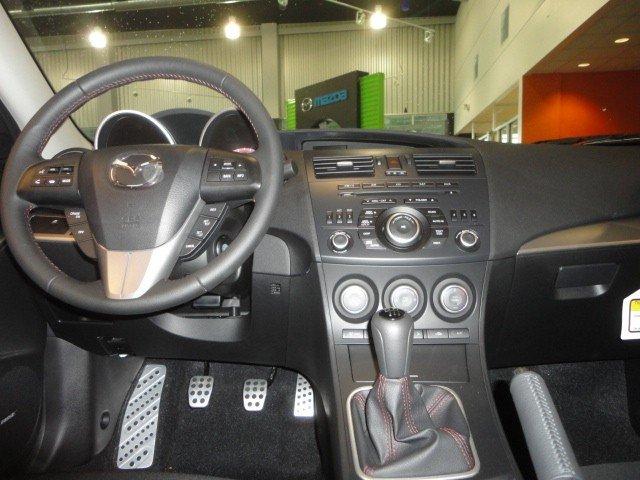 Mazda 3 2012 photo 2