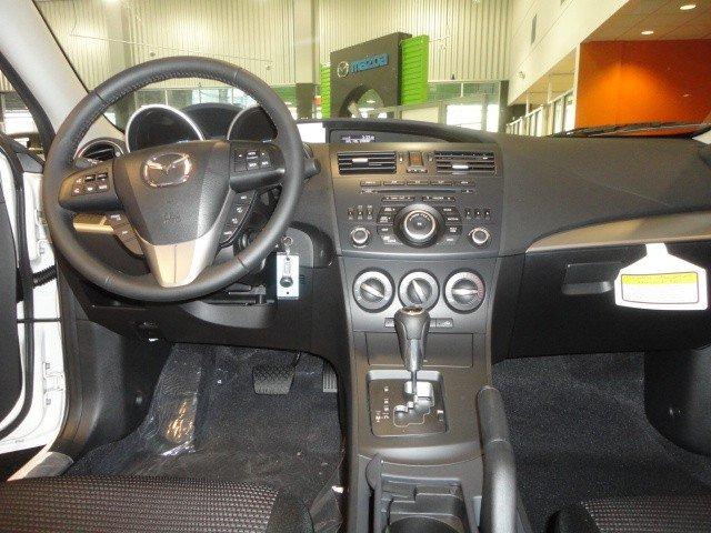 Mazda 3 2012 photo 2