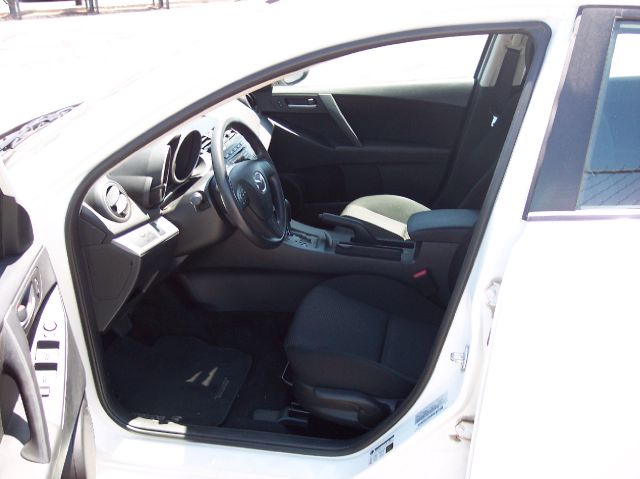 Mazda 3 2012 photo 2