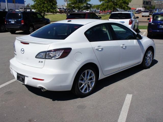 Mazda 3 2012 photo 2