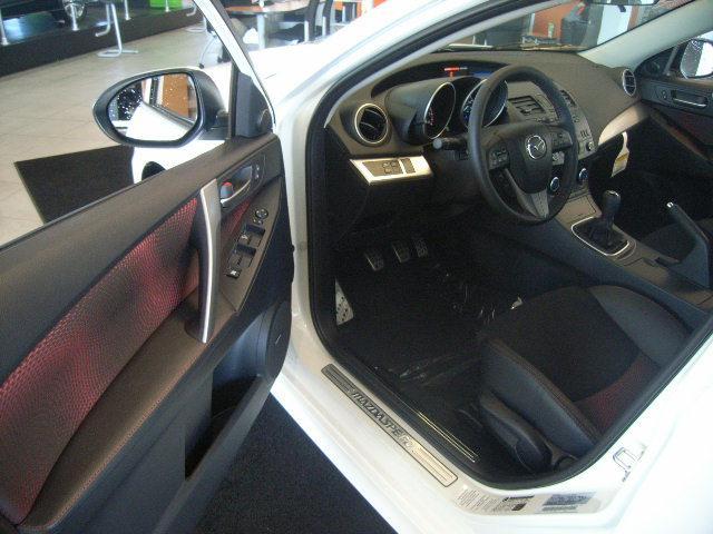 Mazda 3 2012 photo 1