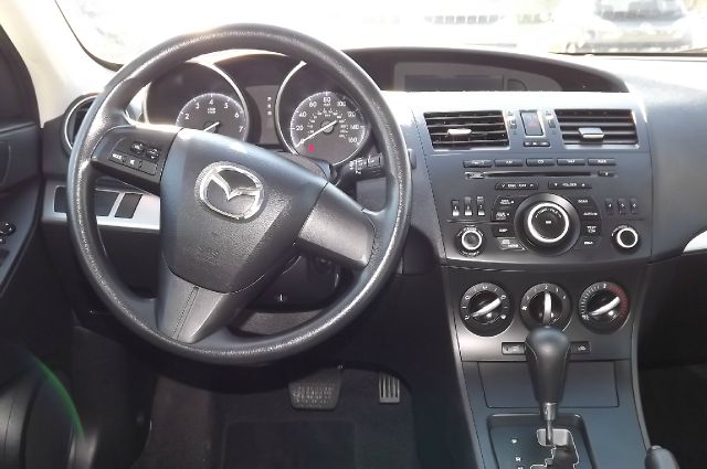 Mazda 3 2012 photo 2