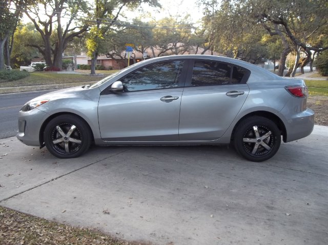 Mazda 3 2013 photo 1