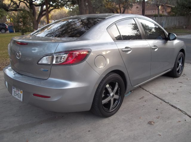 Mazda 3 2013 photo 3