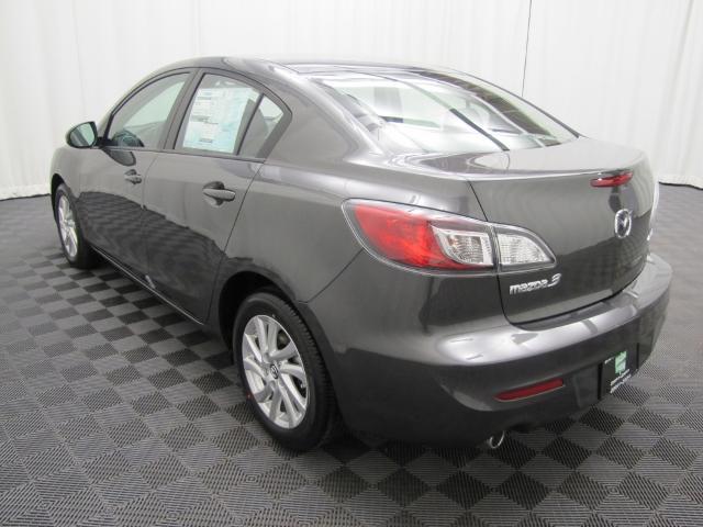 Mazda 3 2013 photo 4