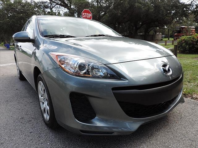 Mazda 3 2013 photo 3