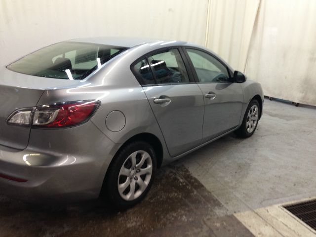 Mazda 3 2013 photo 3