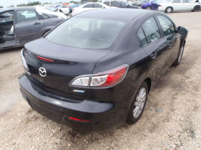 Mazda 3 2013 photo 1