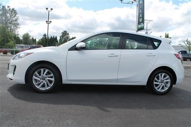 Mazda 3 2013 photo 10