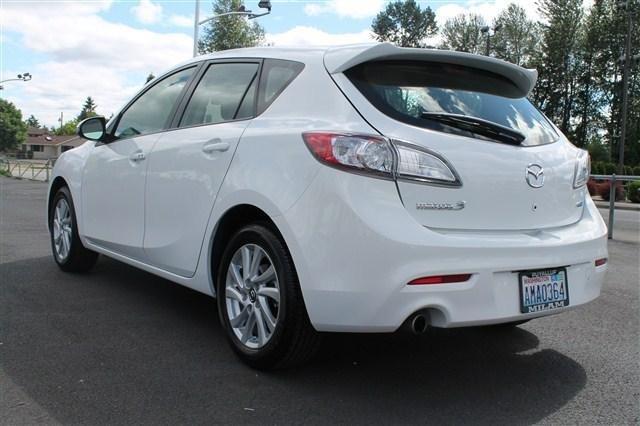 Mazda 3 2013 photo 16