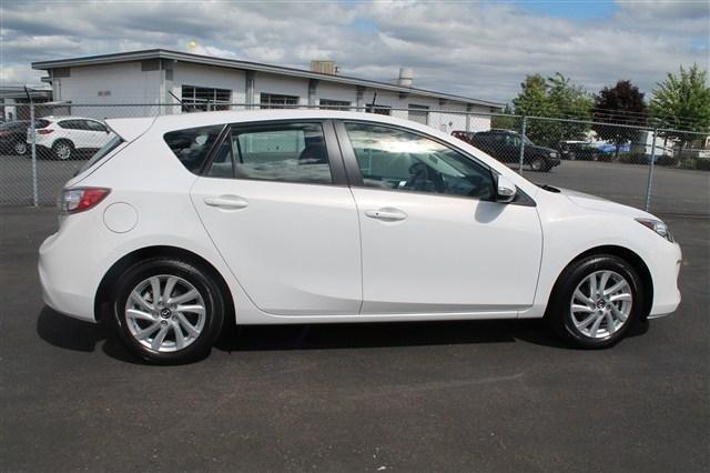 Mazda 3 2013 photo 2