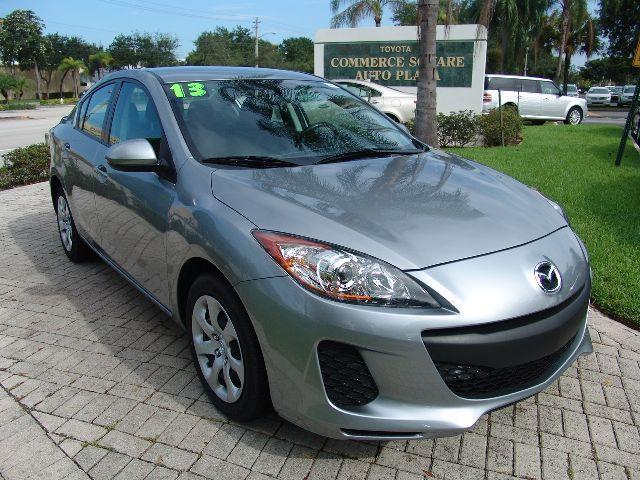 Mazda 3 2013 photo 3