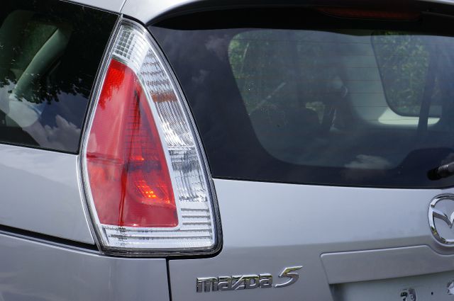 Mazda 5 2008 photo 40