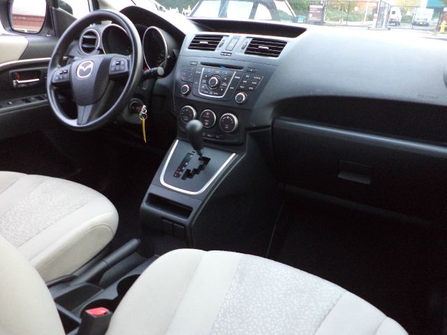 Mazda 5 2012 photo 1