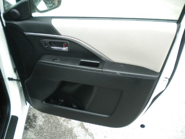 Mazda 5 2012 photo 1