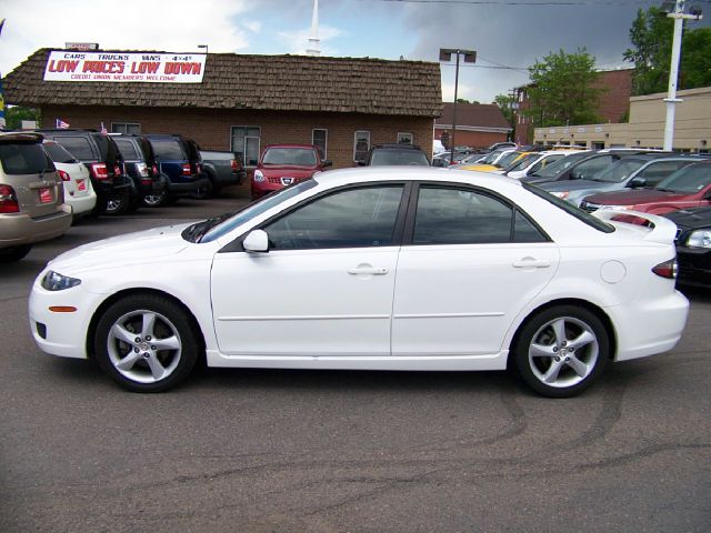 Mazda 6 GL I4 Manual Sedan