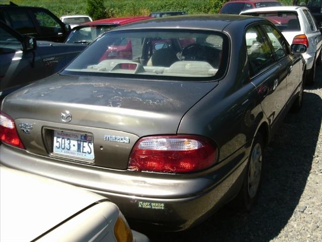 Mazda 626 2000 photo 1