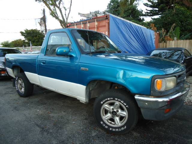 Mazda B-Series SE Pickup