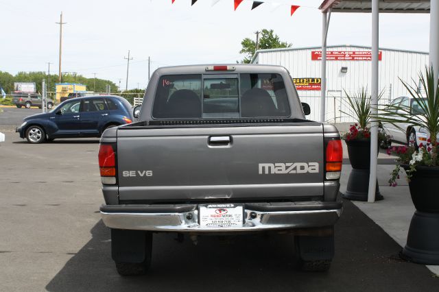 Mazda B-Series 3.6 AT 4WD LS Pickup Truck