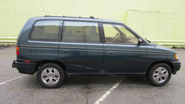 Mazda MPV 1994 photo 2