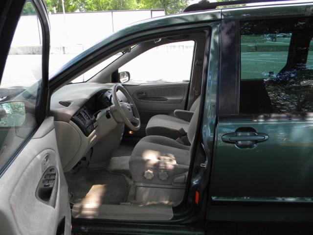 Mazda MPV 2000 photo 13