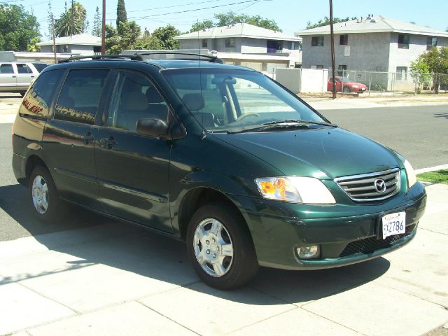 Mazda MPV 2000 photo 1