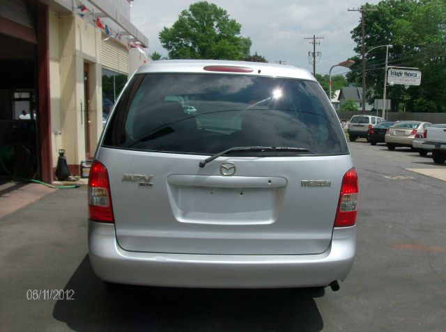 Mazda MPV 2000 photo 2