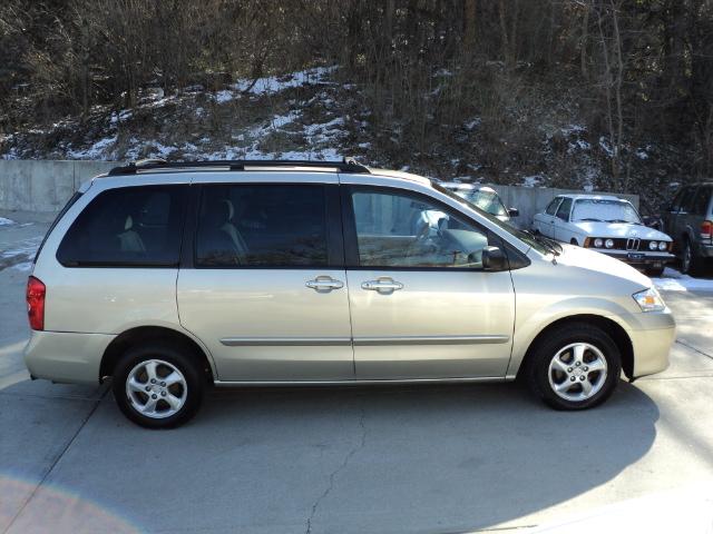 Mazda MPV 2002 photo 4