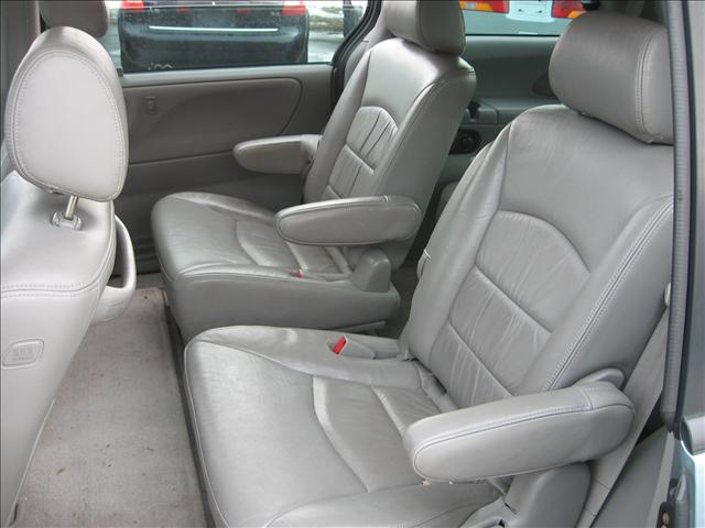 Mazda MPV 2002 photo 3