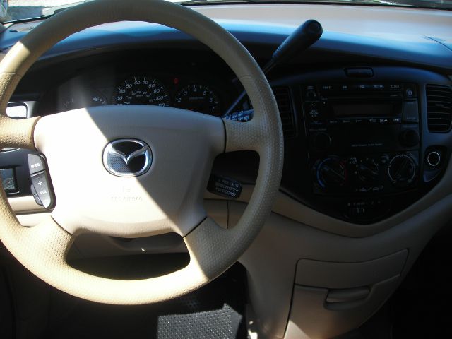 Mazda MPV 2002 photo 1