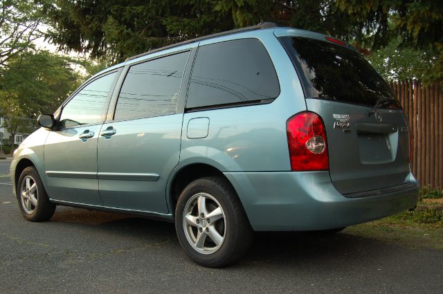 Mazda MPV 2003 photo 2