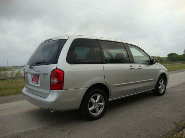 Mazda MPV 2003 photo 2