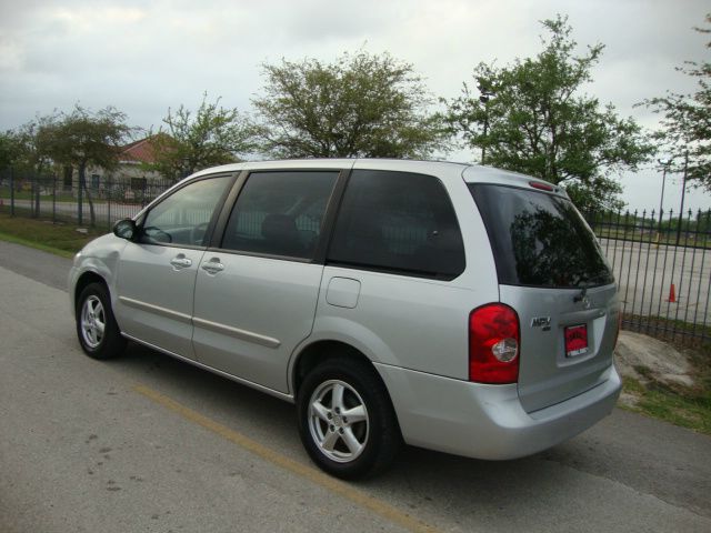 Mazda MPV 2003 photo 3