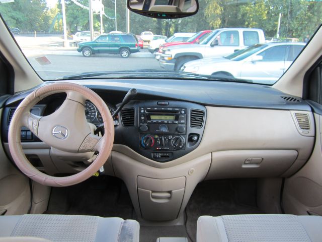 Mazda MPV 2004 photo 1