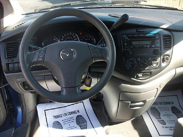 Mazda MPV 2004 photo 2