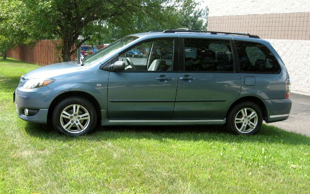 Mazda MPV 2004 photo 2