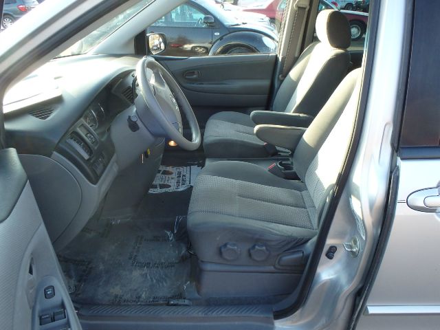 Mazda MPV 2004 photo 4