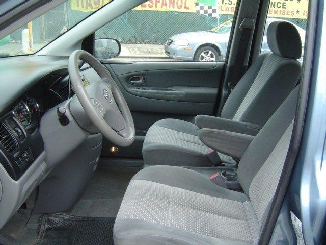 Mazda MPV 2004 photo 2