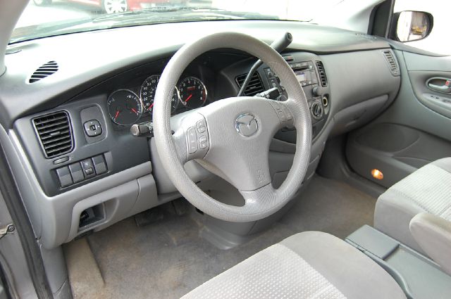 Mazda MPV 2005 photo 1