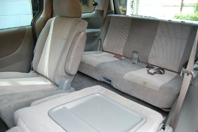 Mazda MPV 2005 photo 3