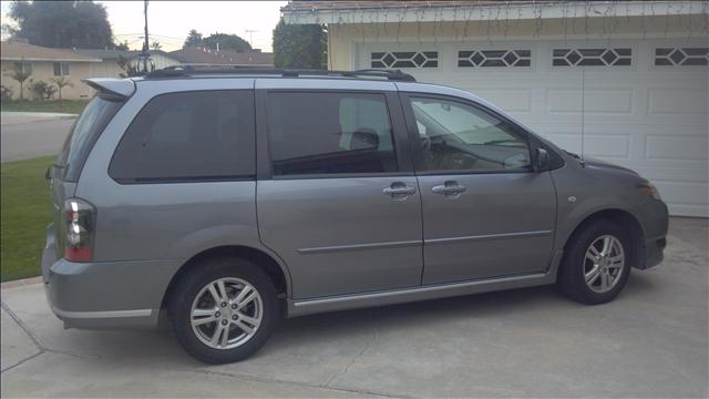 Mazda MPV 2005 photo 1