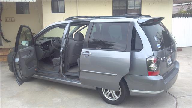 Mazda MPV 2005 photo 2