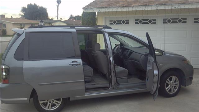 Mazda MPV 2005 photo 3